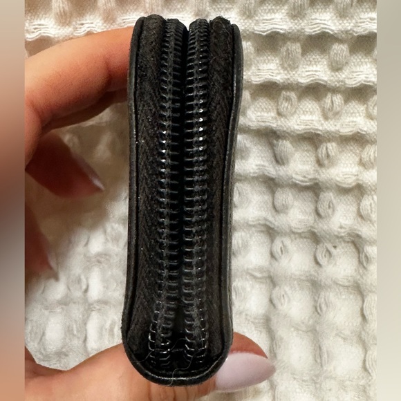 PRADA Zip Around Card Holder w/ Original Prada Card - Picture 4 of 11